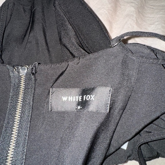 WHITE FOX CROP TOP - Picture 2 of 3